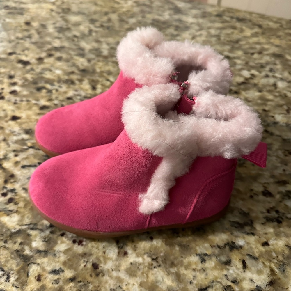UGG Kids Pink Fuzzy Boots size 9c